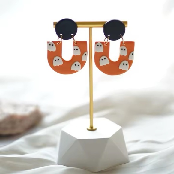 White Ghost Holding a Pumpkin - Handmade Earrings - Picture 2 of 3